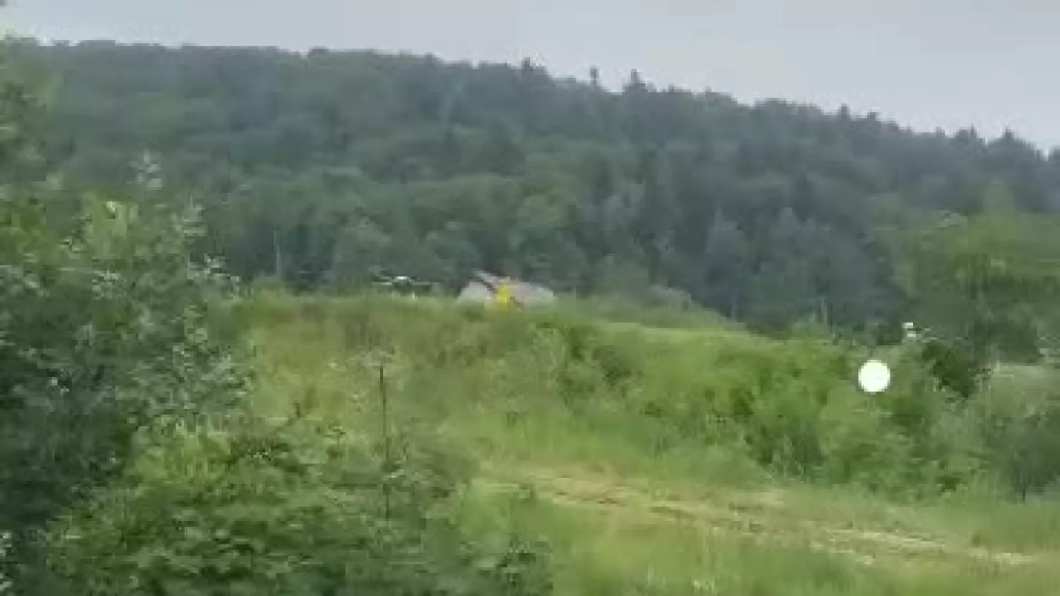 Poważne zdarzenie drogowe w Ropie. Trwa akcja ratunkowa z udziałem LPR